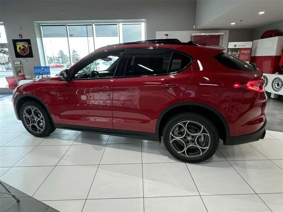 2025 Alfa Romeo Stelvio - Image 6 of 18