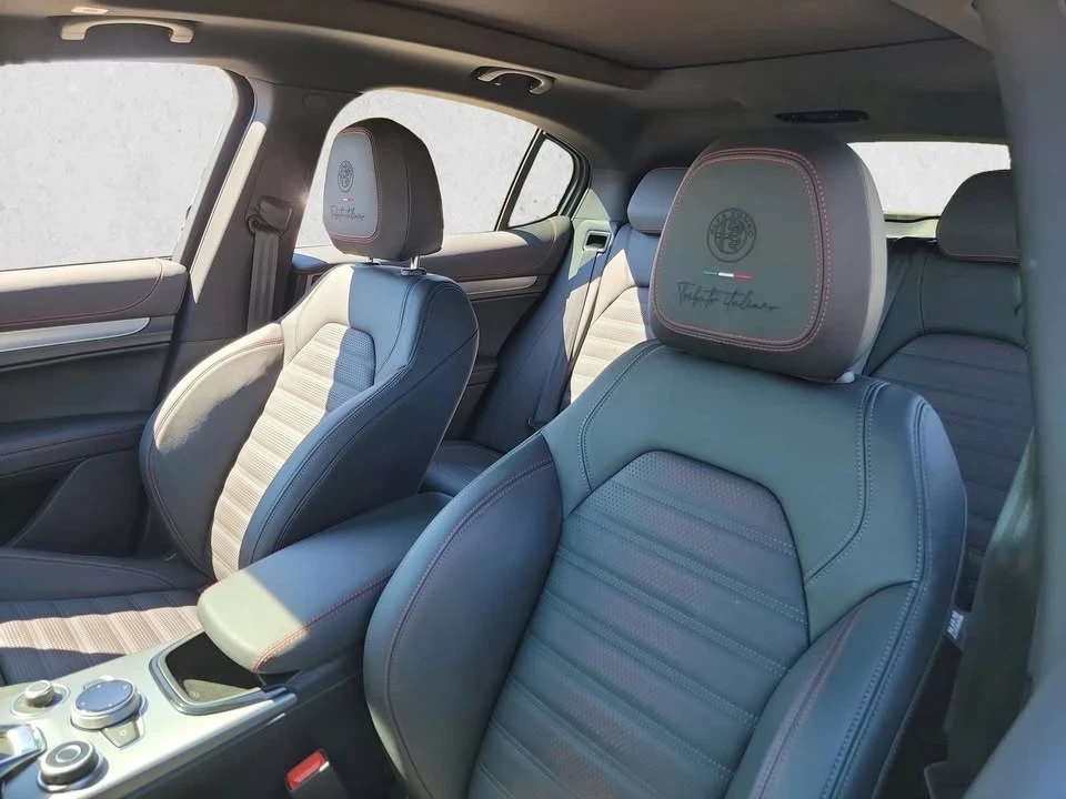2025 Alfa Romeo Stelvio - Image 7 of 15