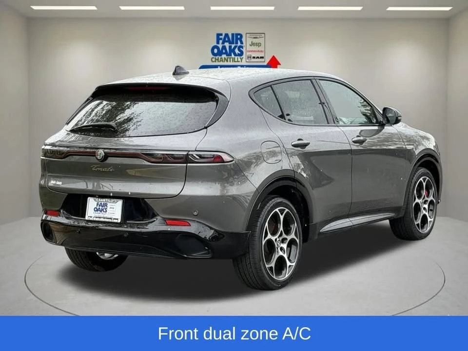 2025 Alfa Romeo Tonale - Image 8 of 20