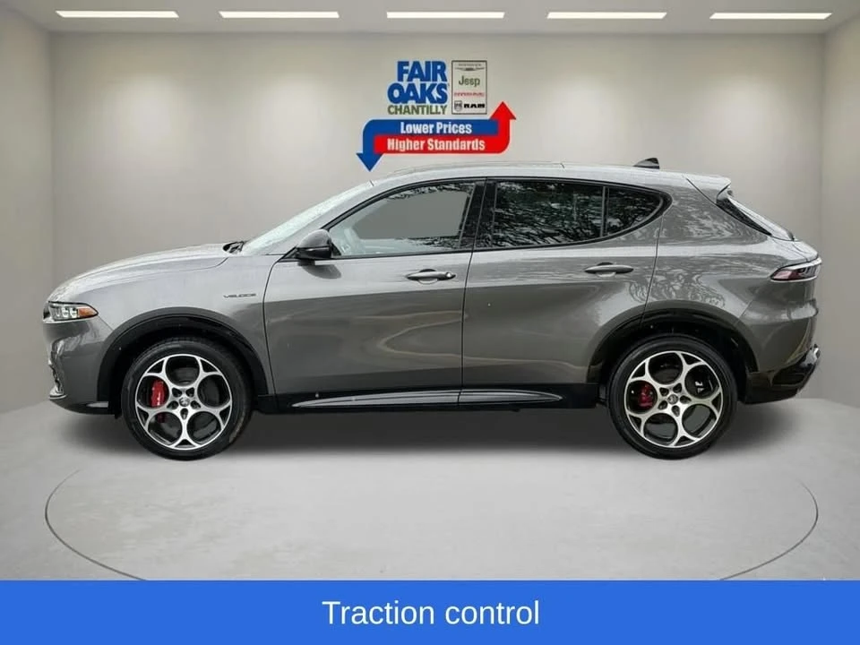 2025 Alfa Romeo Tonale - Image 11 of 20