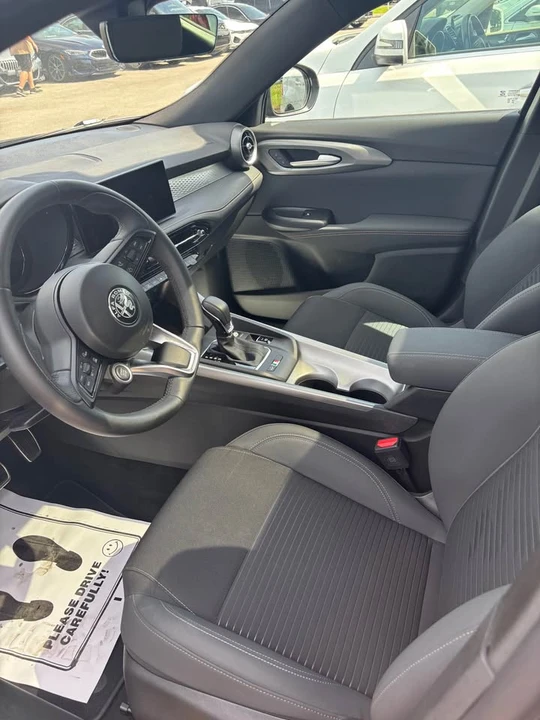 2025 Alfa Romeo Tonale - Image 4 of 6