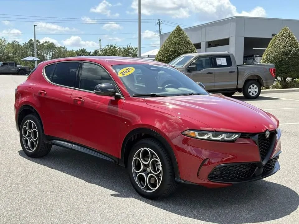 2025 Alfa Romeo Tonale - Image 4 of 8