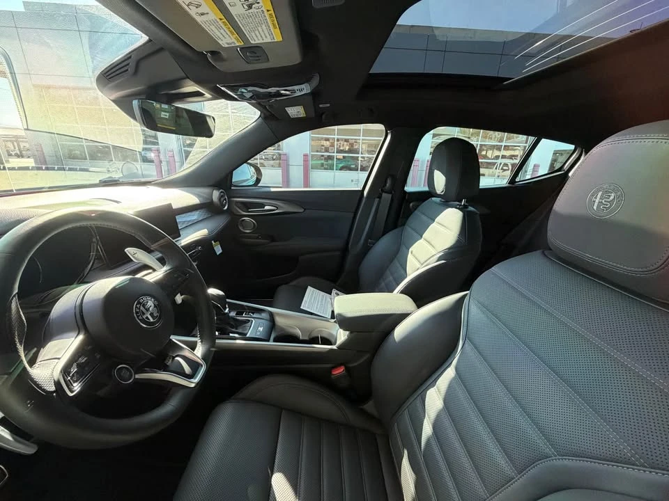 2025 Alfa Romeo Tonale - Image 5 of 6