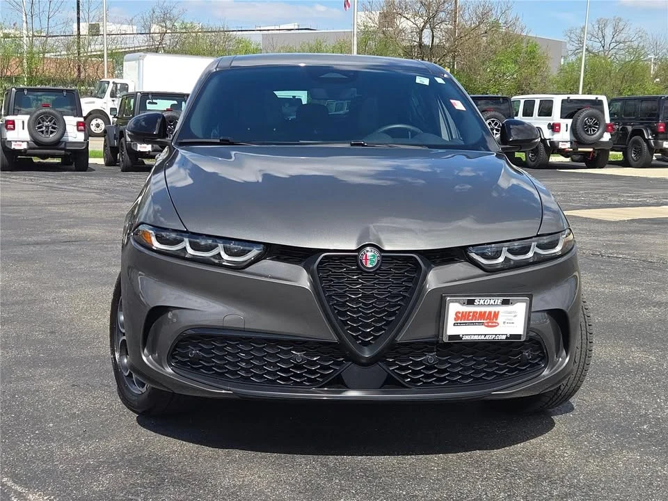 2025 Alfa Romeo Tonale - Image 3 of 20