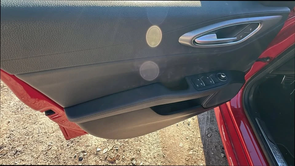 2025 Alfa Romeo Giulia - Image 10 of 15