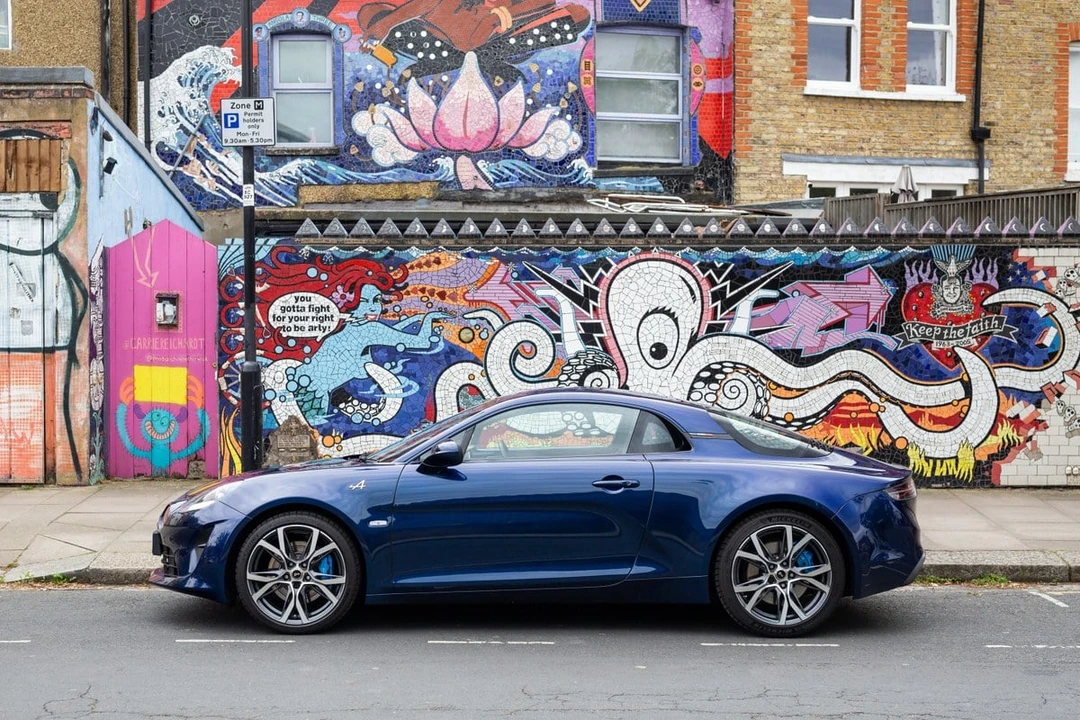 2025 Alpine A110 (2017-Present) - Image 2 of 31