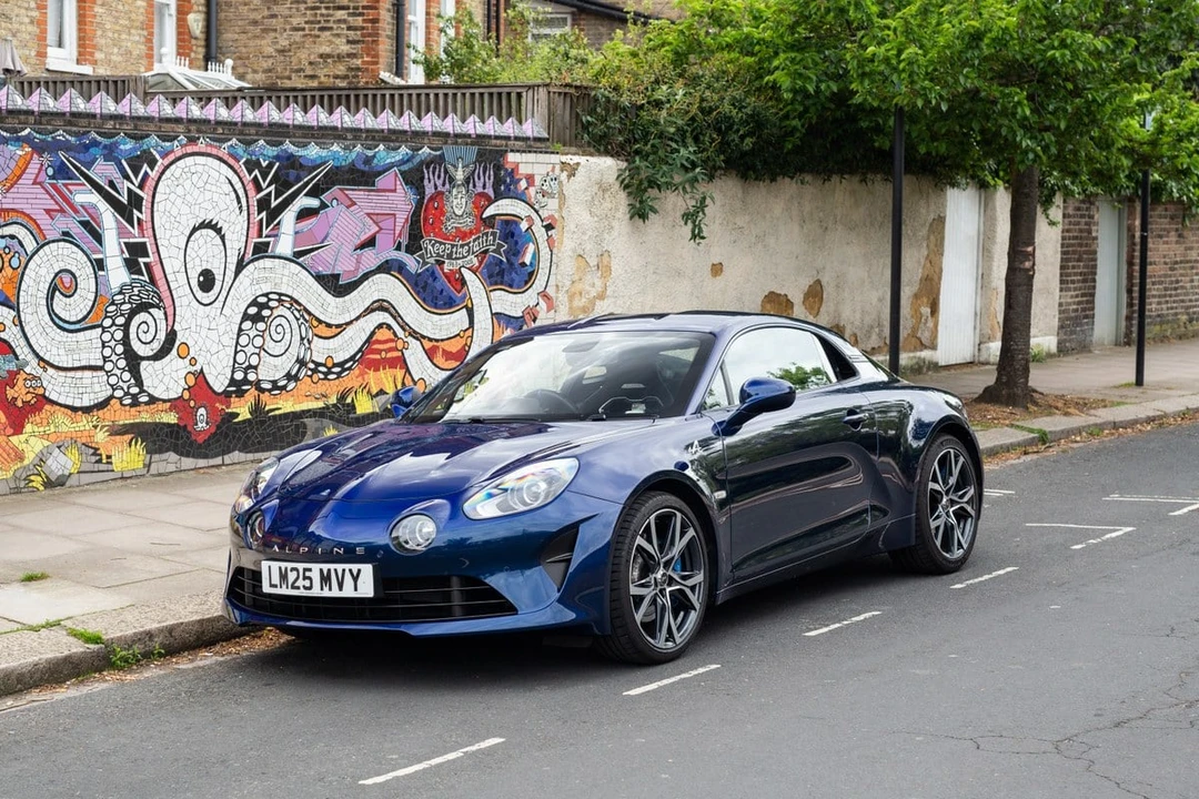 2025 Alpine A110 (2017-Present) - Image 6 of 31