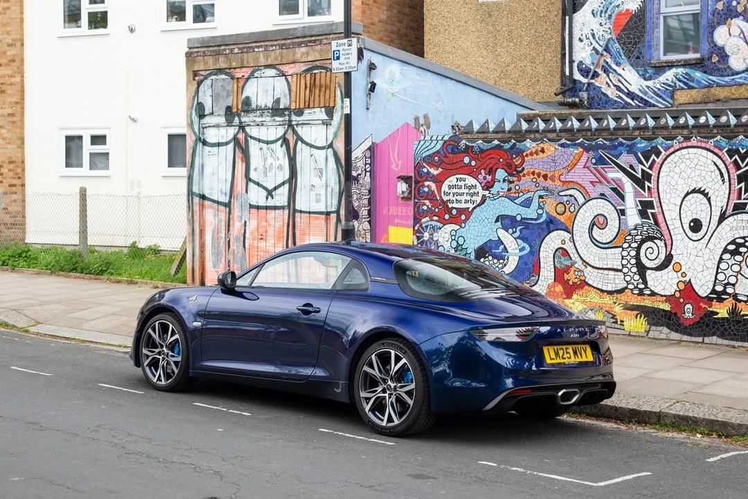 2025 Alpine A110 (2017-Present) - Image 9 of 31