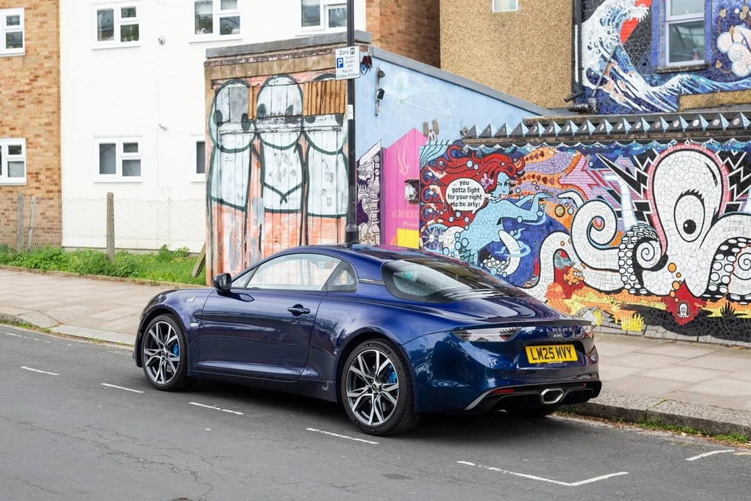2025 Alpine A110 (2017-Present) - Image 10 of 31