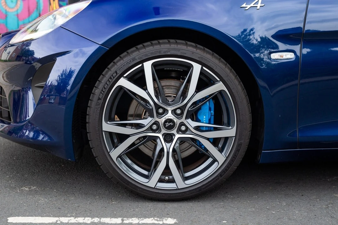2025 Alpine A110 (2017-Present) - Image 27 of 31
