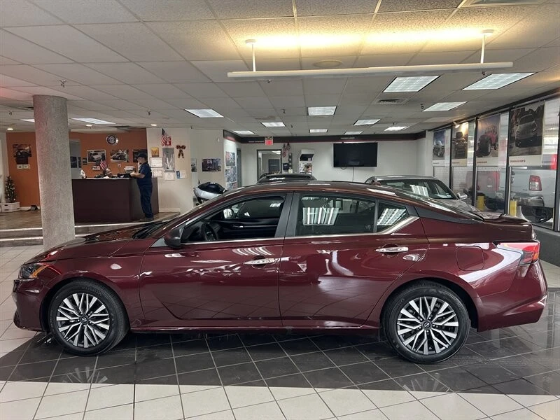 2025 Nissan Altima 6th Gen - Image 2 of 4