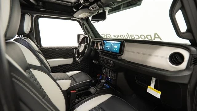 2025 Jeep JT Gladiator - Image 19 of 21