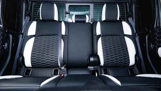 2025 Jeep JT Gladiator - Image 16 of 31