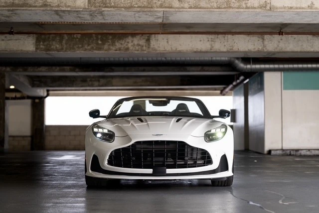 2025 Aston Martin DB12 - Image 8 of 31