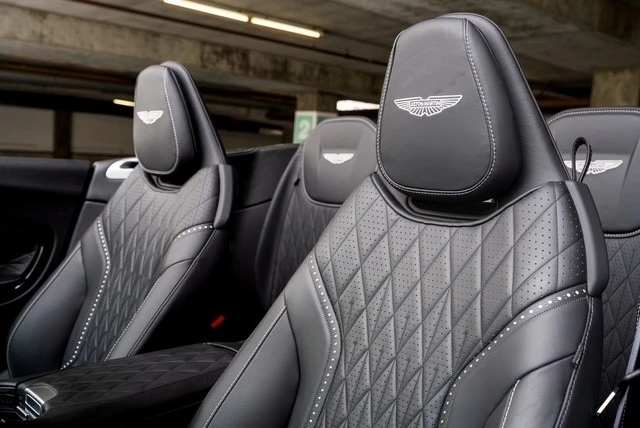 2025 Aston Martin DB12 - Image 25 of 31