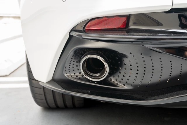 2025 Aston Martin DB12 - Image 20 of 31