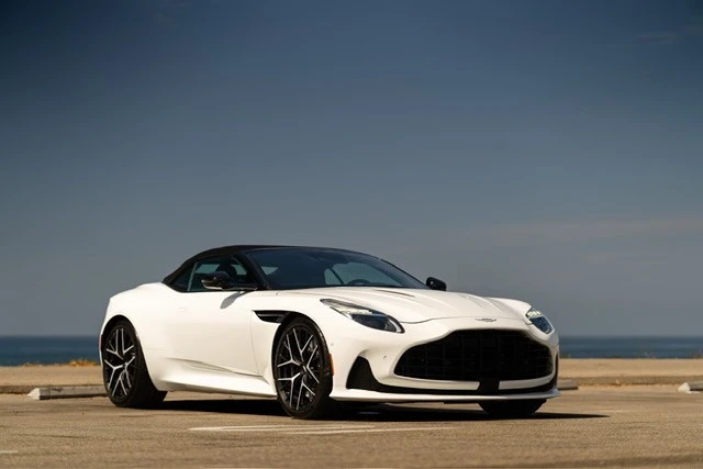 2025 Aston Martin DB12 - Image 2 of 31