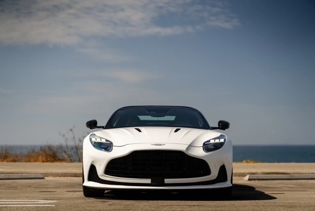 2025 Aston Martin DB12 - Image 5 of 31