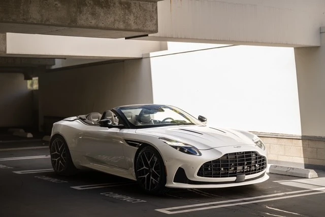 2025 Aston Martin DB12 - Image 6 of 31