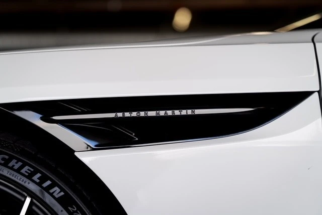 2025 Aston Martin DB12 - Image 24 of 31