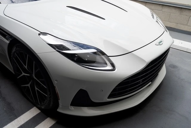 2025 Aston Martin DB12 - Image 12 of 31