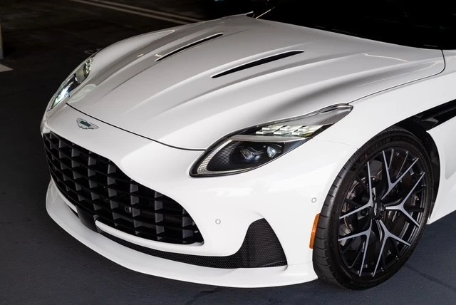 2025 Aston Martin DB12 - Image 9 of 31