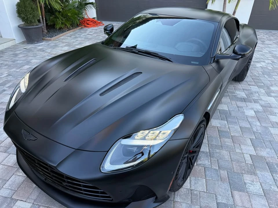 2025 Aston Martin DB12 - Image 10 of 19