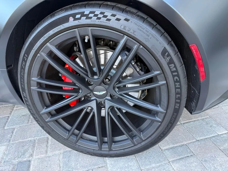 2025 Aston Martin DB12 - Image 19 of 19