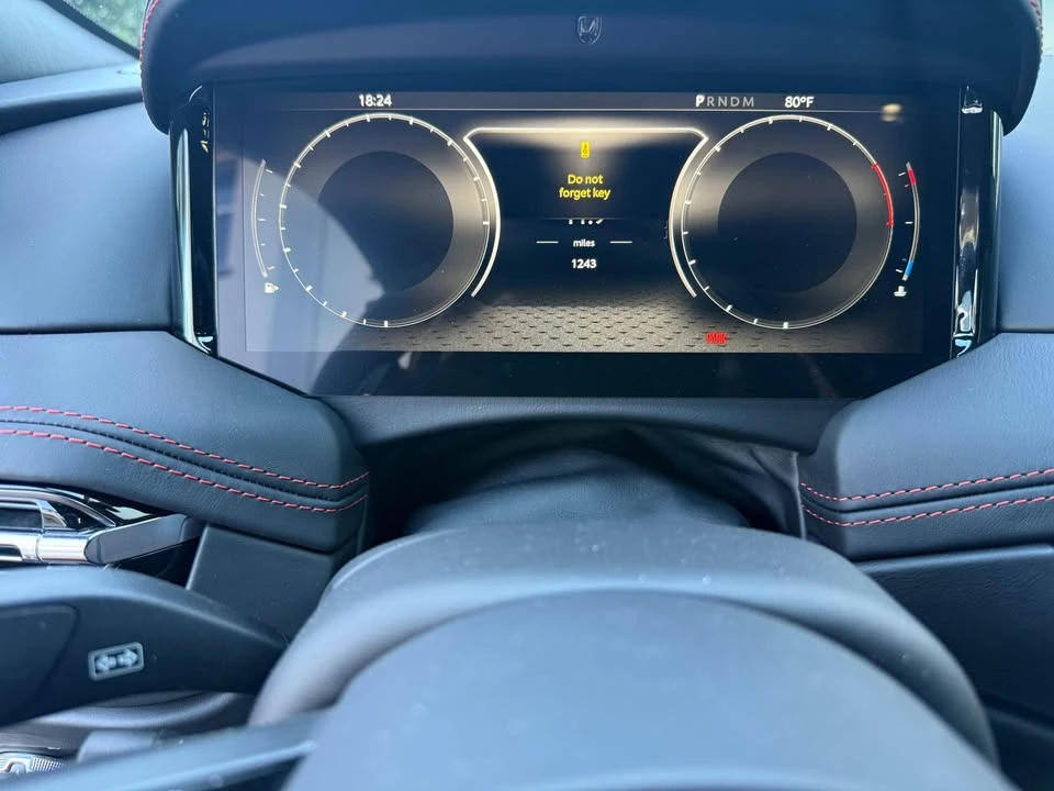 2025 Aston Martin DB12 - Image 14 of 19