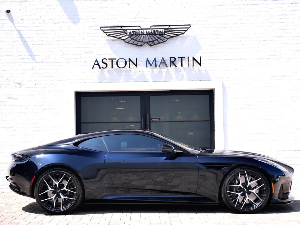 2025 Aston Martin DB12 - Image 15 of 27