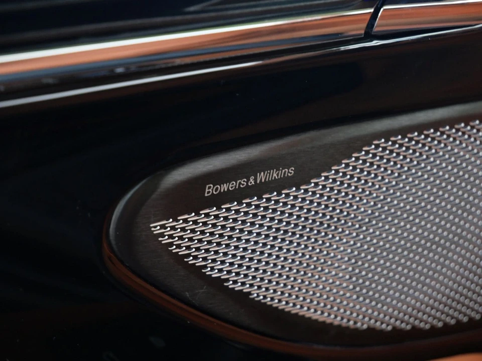 2025 Aston Martin DB12 - Image 20 of 27