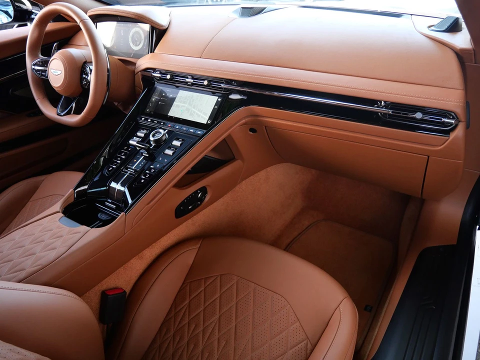 2025 Aston Martin DB12 - Image 25 of 27