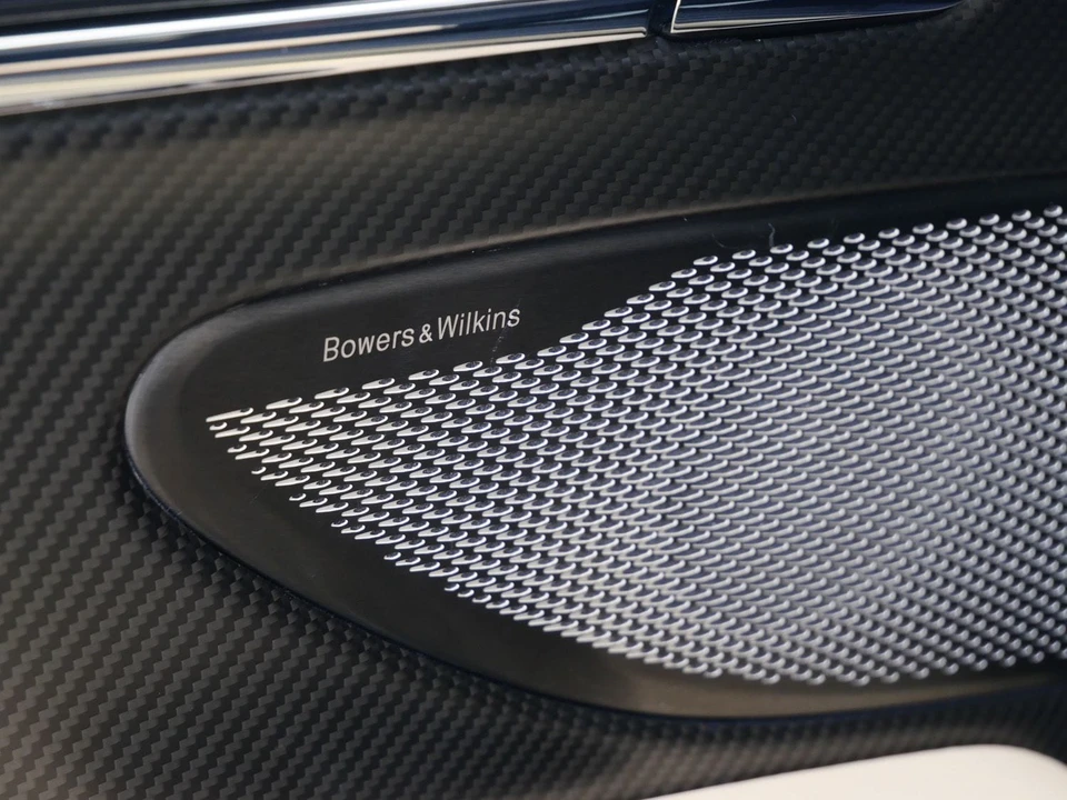 2025 Aston Martin DB12 - Image 21 of 28