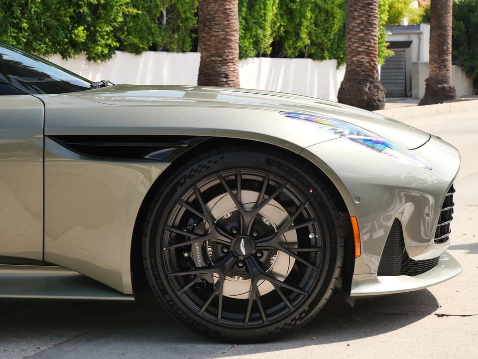 2025 Aston Martin DB12 - Image 4 of 28
