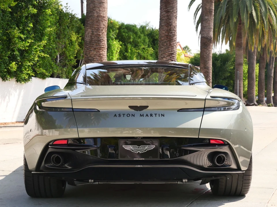 2025 Aston Martin DB12 - Image 18 of 28