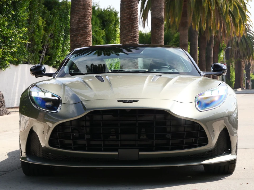 2025 Aston Martin DB12 - Image 7 of 28