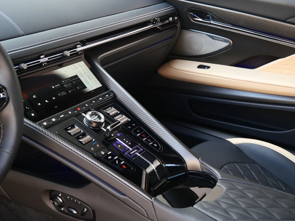 2025 Aston Martin DB12 - Image 10 of 28