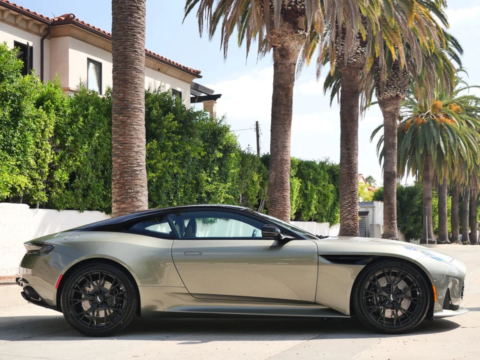 2025 Aston Martin DB12 - Image 16 of 28