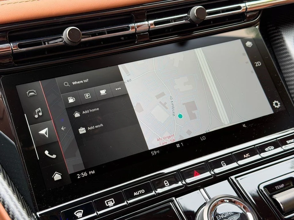 2025 Aston Martin DB12 - Image 29 of 31