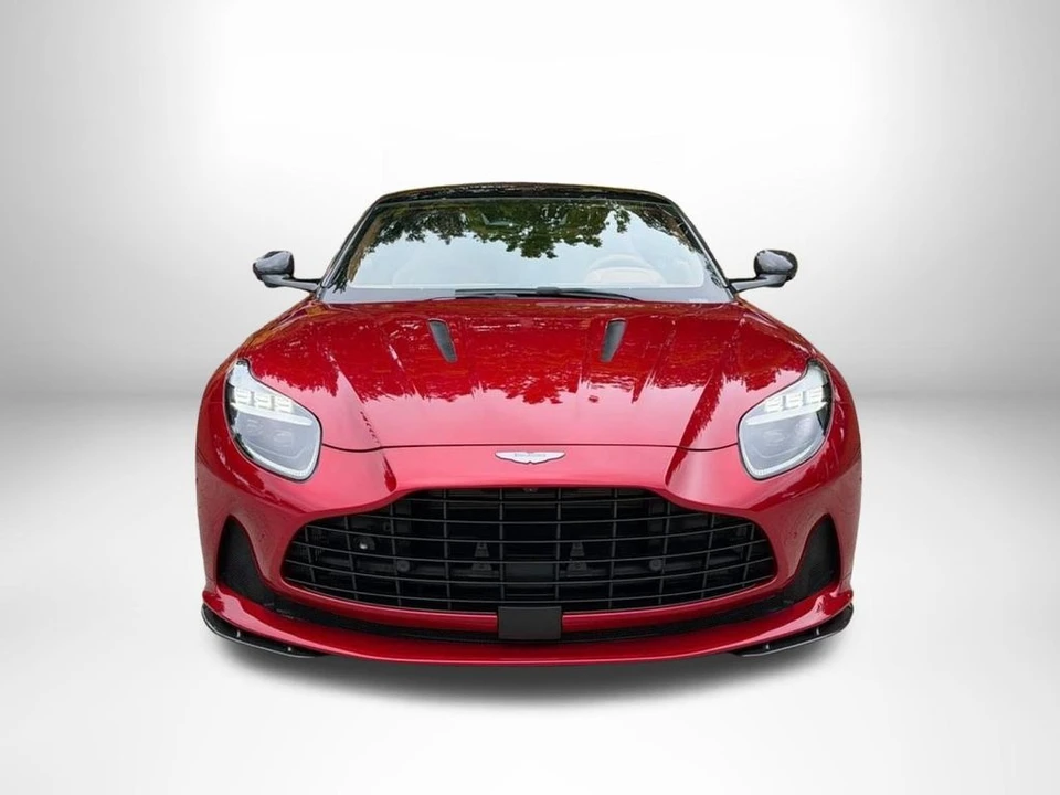 2025 Aston Martin DB12 - Image 10 of 31
