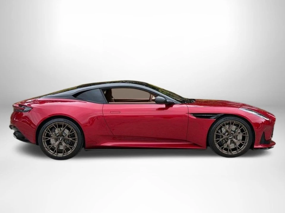 2025 Aston Martin DB12 - Image 14 of 31