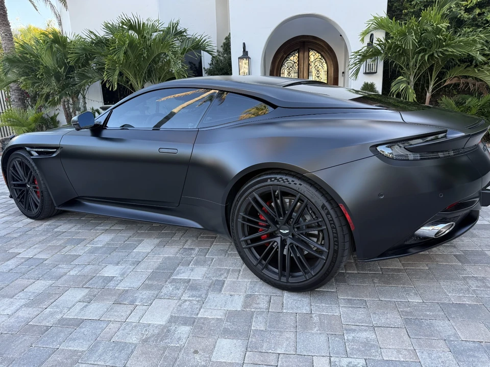 2025 Aston Martin DB12 - Image 4 of 26
