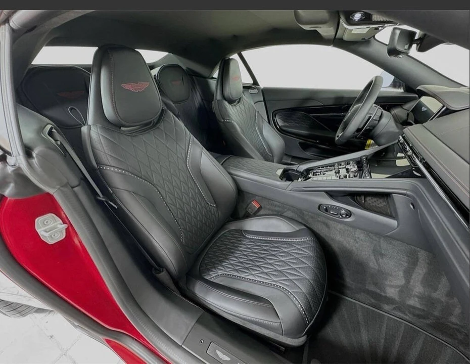2025 Aston Martin DB12 - Image 24 of 28