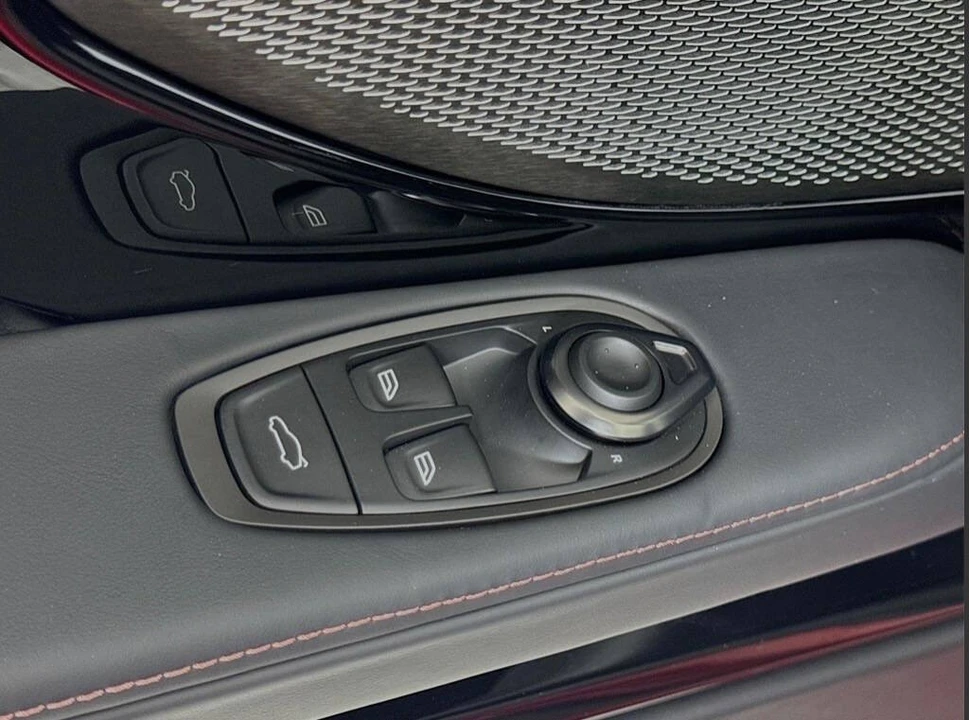 2025 Aston Martin DB12 - Image 19 of 28