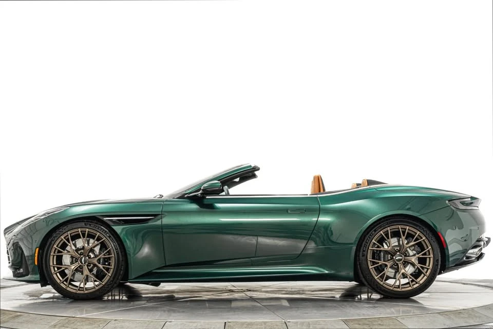 2025 Aston Martin DB12 - Image 5 of 13