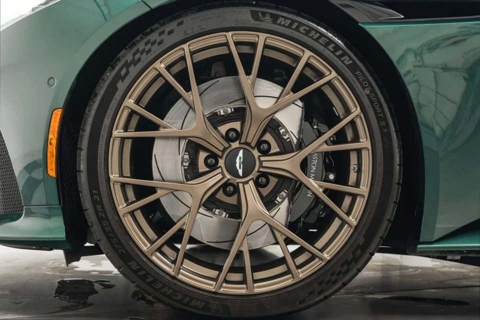 2025 Aston Martin DB12 - Image 9 of 13