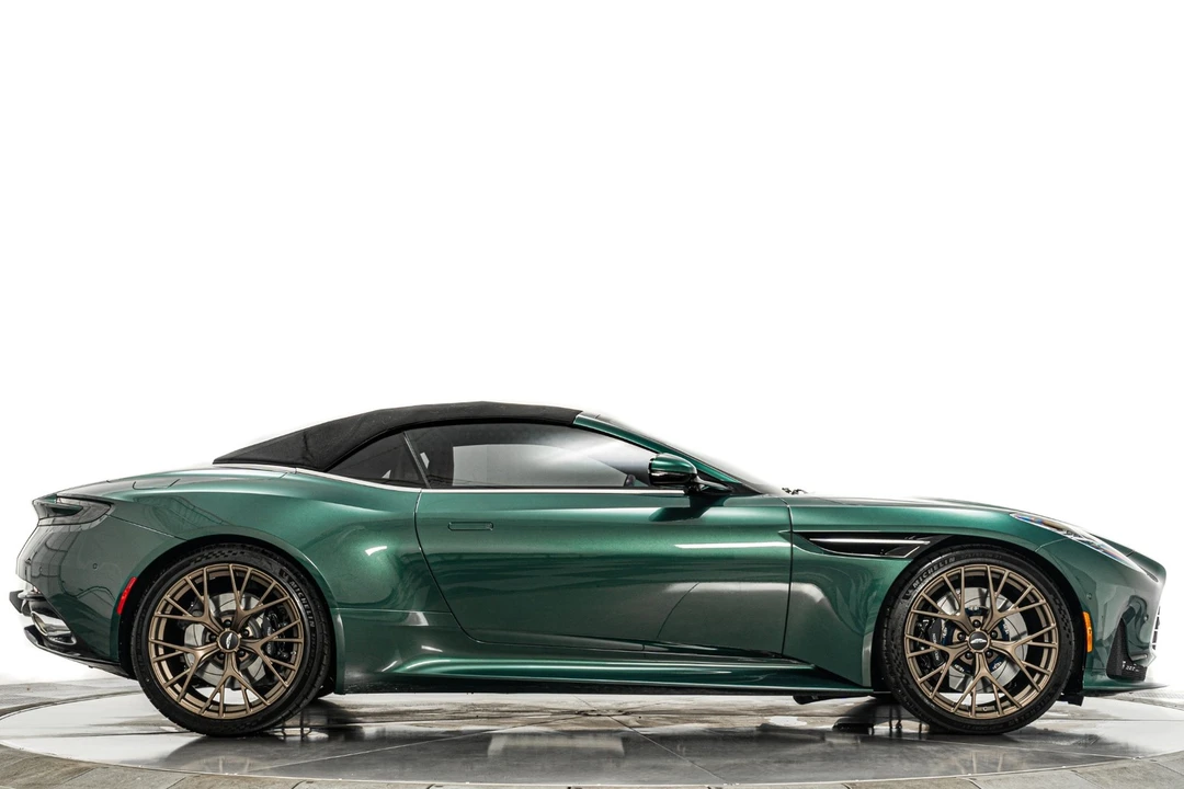 2025 Aston Martin DB12 - Image 18 of 21