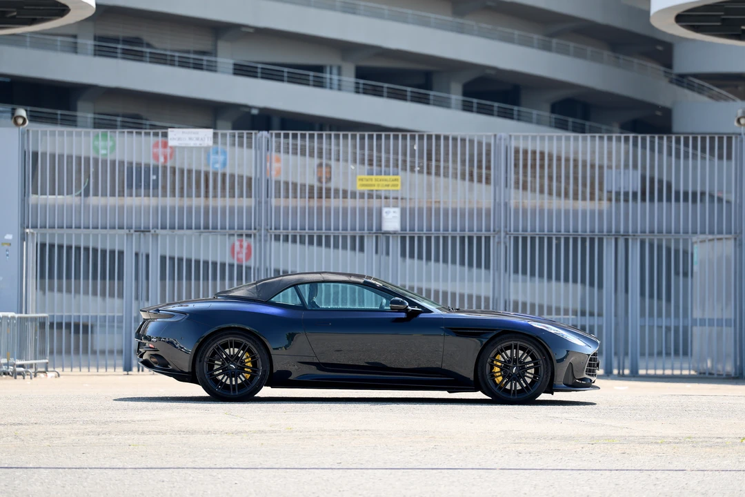 2025 Aston Martin DB12 - Image 3 of 31