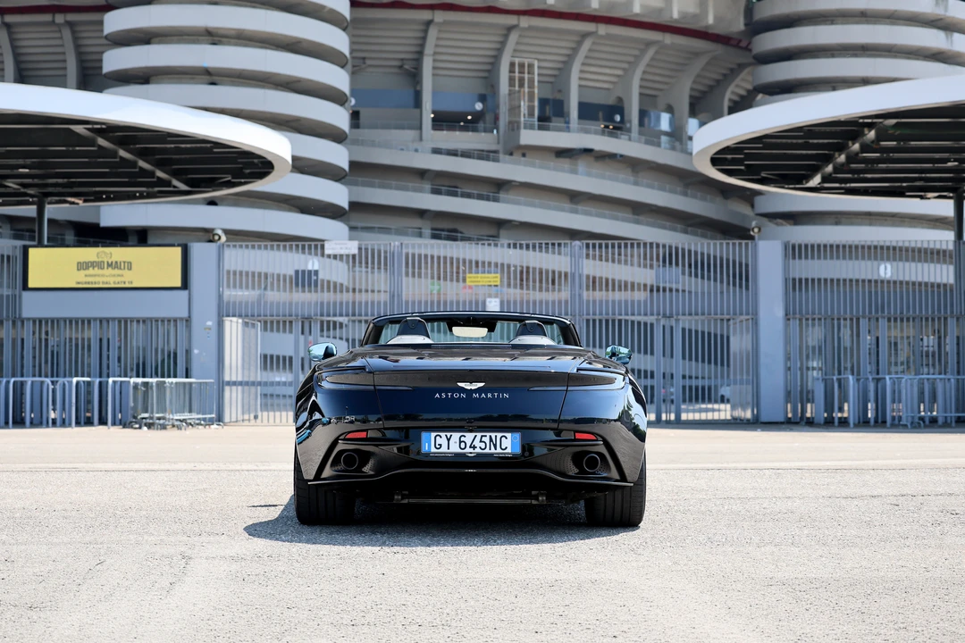 2025 Aston Martin DB12 - Image 5 of 31