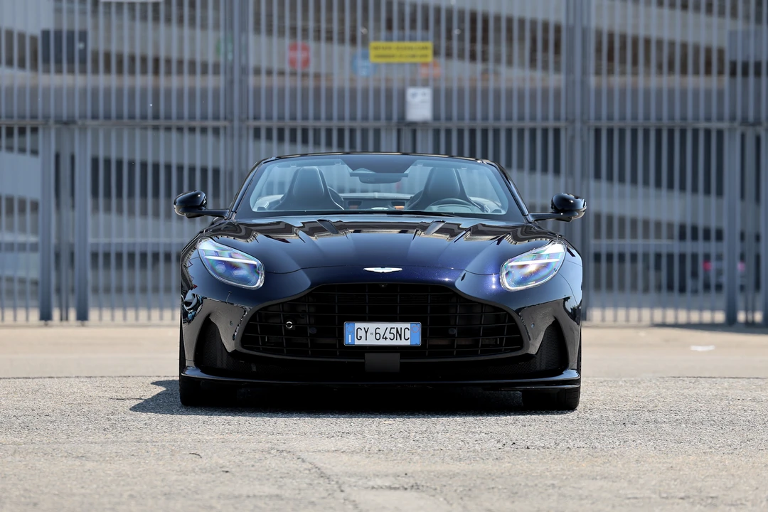 2025 Aston Martin DB12 - Image 2 of 31